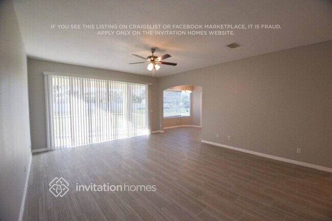 Building Photo - 2529 Pan American Blvd