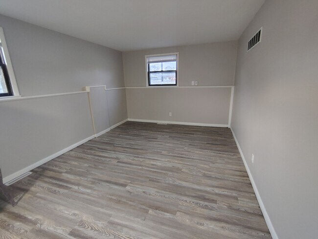 Foto del edificio - 2433 Jonathan Ave