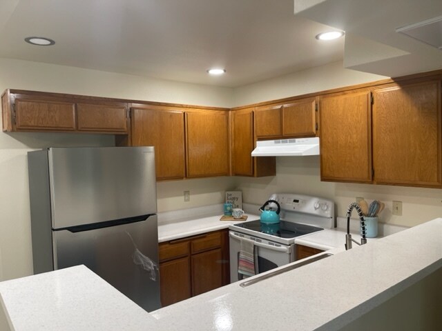 Kitchen - 421 Waldo Ave