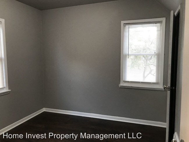 Building Photo - 4376 N 65th St