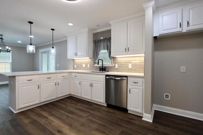 Foto del edificio - 4052 Randi Rd