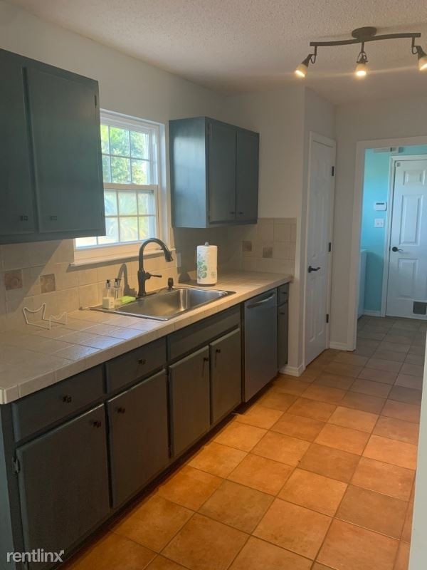 Foto del edificio - 3 br, 2 bath House - 8616 Olivera St