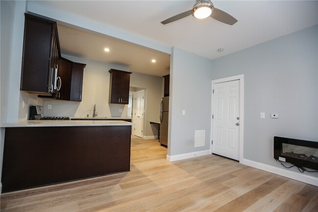 Building Photo - 544 Culver Pkwy
