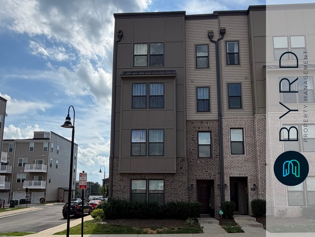 Building Photo - 2749 Acadia Dr