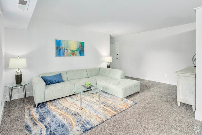 Interior Photo - Glenmont Forest