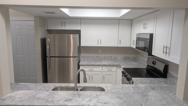 Building Photo - 101 Sagebrush Dr