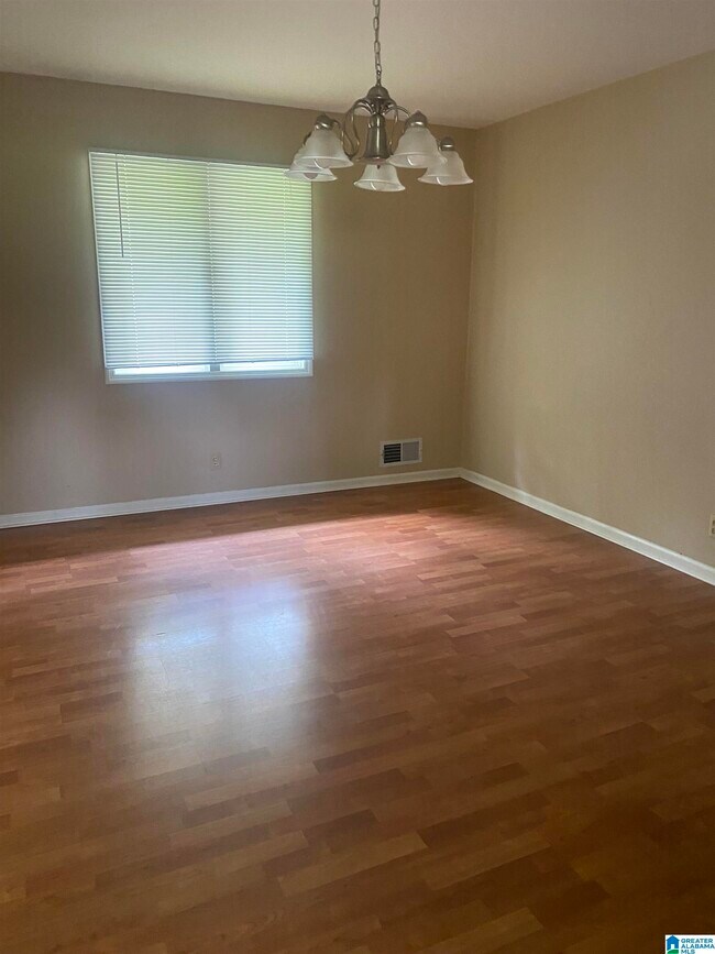 Foto del edificio - 122 Camille Cir