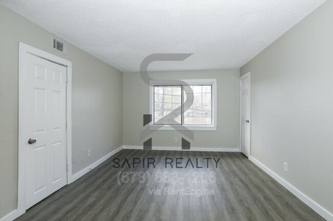 Interior Photo - Brentwood Meadows