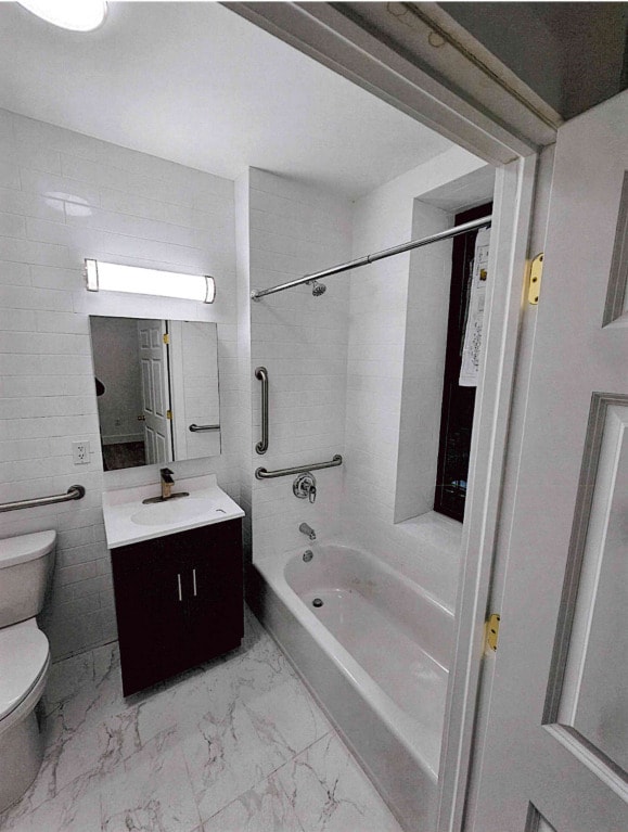Bathroom - 581 W 161st St