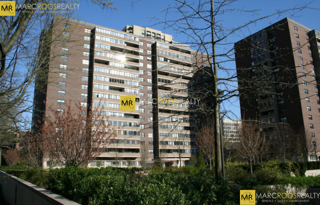 Foto del edificio - 9 Hawthorne Pl