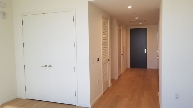 Photo - 877 Francisco St Townhome