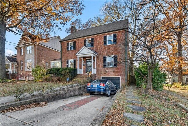 Building Photo - 2412 N Columbus St