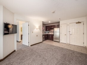 Building Photo - ReVi Columbus North