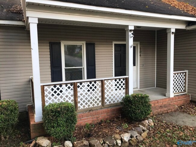 Building Photo - 104 Potomac Cir