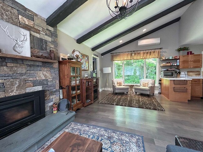 Building Photo - 13 Deer