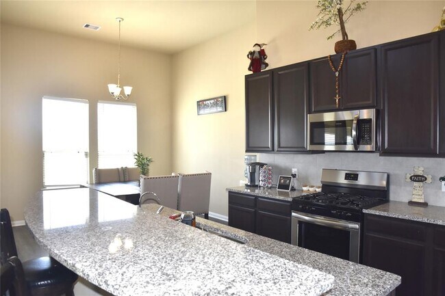 Foto del edificio - 7607 Lehman Rd