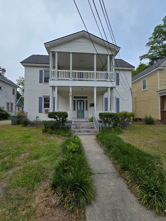 Building Photo - 403 W Hampton Ave
