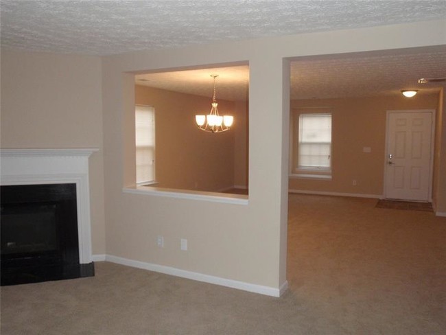 Foto del edificio - 6588 Waterton Ave SW