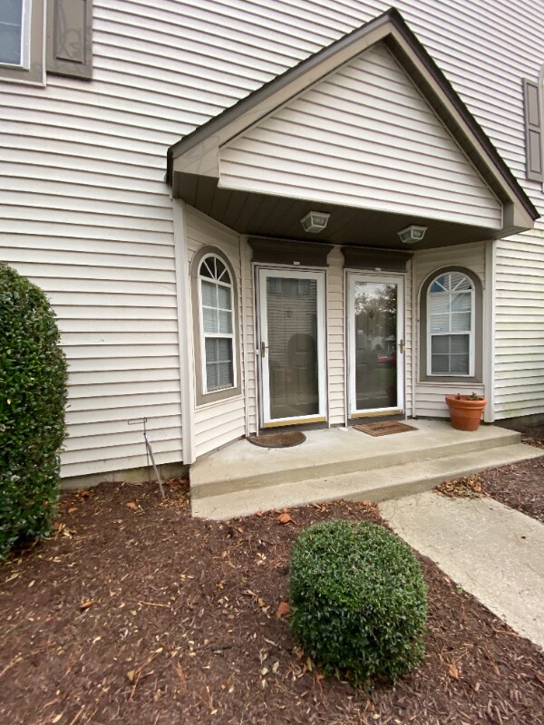 Foto del edificio - 4928 Shallowford Cir