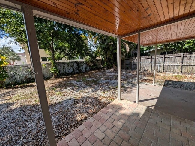 Building Photo - 1029 SW 22nd St