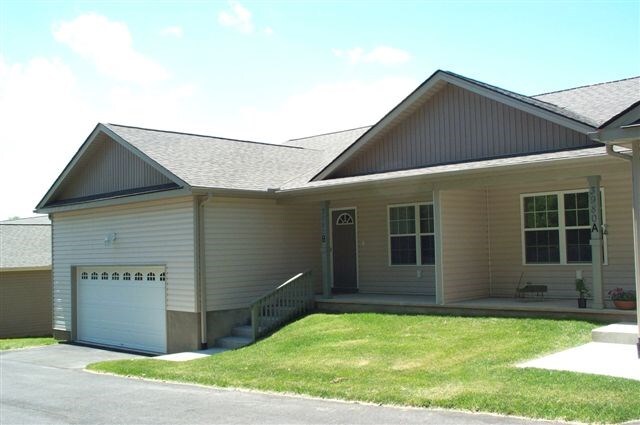 Foto principal - 3980 Howard Gap Rd