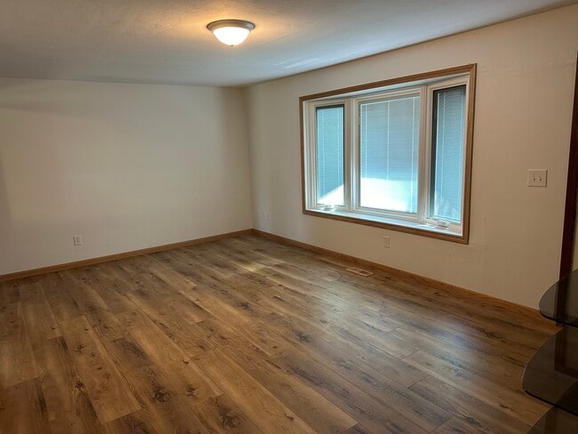 Building Photo - 2639 Debbie Dr