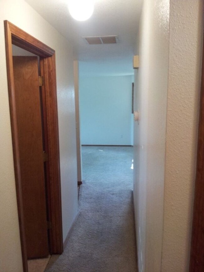 Foto del edificio - Perfectly Located Single Family Home!!!