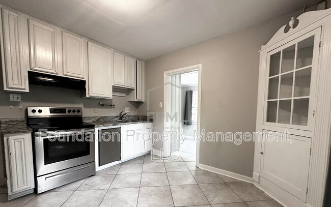 Building Photo - 3544 Marion Ave