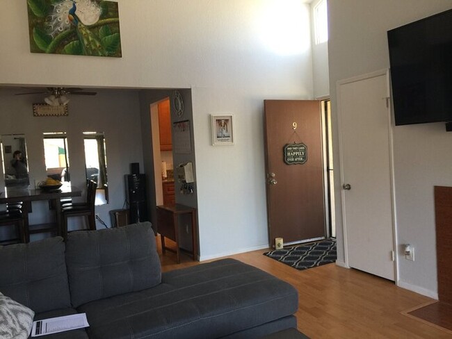 Foto del edificio - 2920 Briarwood Rd