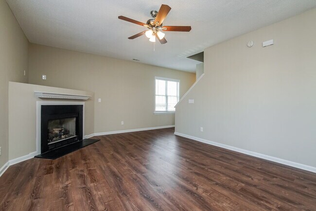 Building Photo - 1969 Shadow Glen Dr