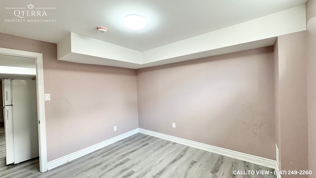 Building Photo - 547 Windfields Farm Dr W