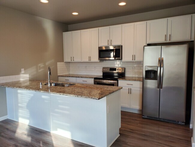 Foto del edificio - 6906 Delaney Ln NE