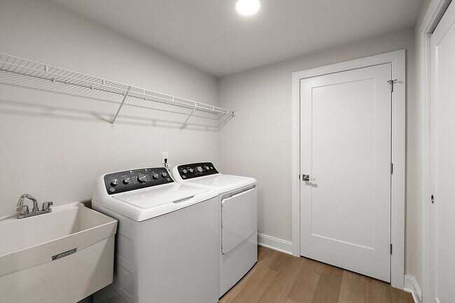 Interior Photo - Mystic Cove