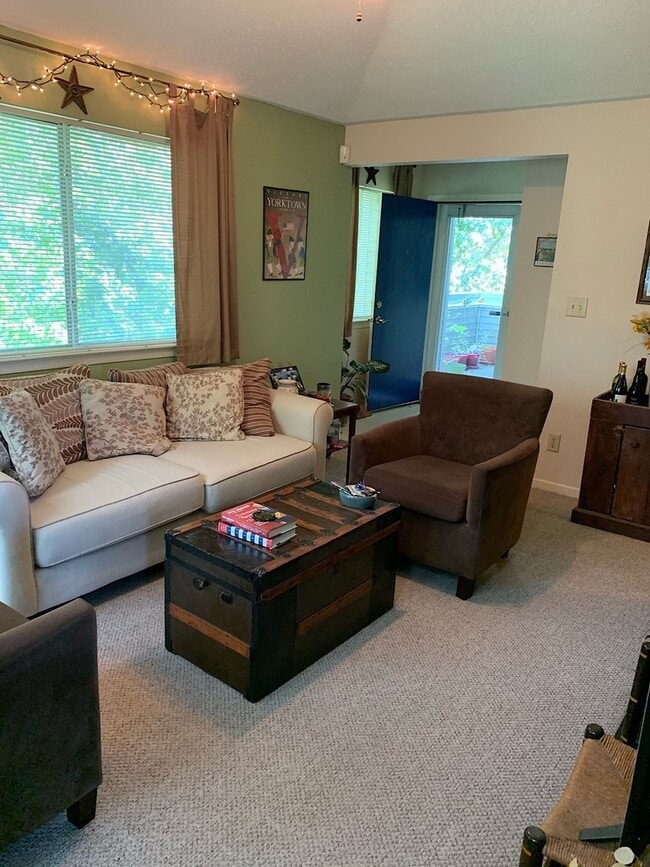 298 Nantucket Pl, Newport News, VA 23606 House Rental in Newport News