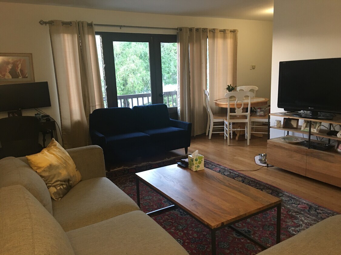 Foto principal - 353 Berkeley Park Blvd