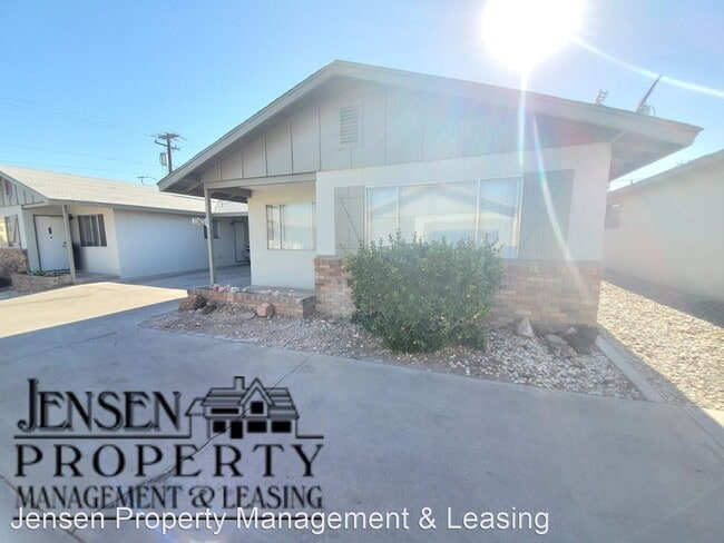 Building Photo - 655 E 700 S