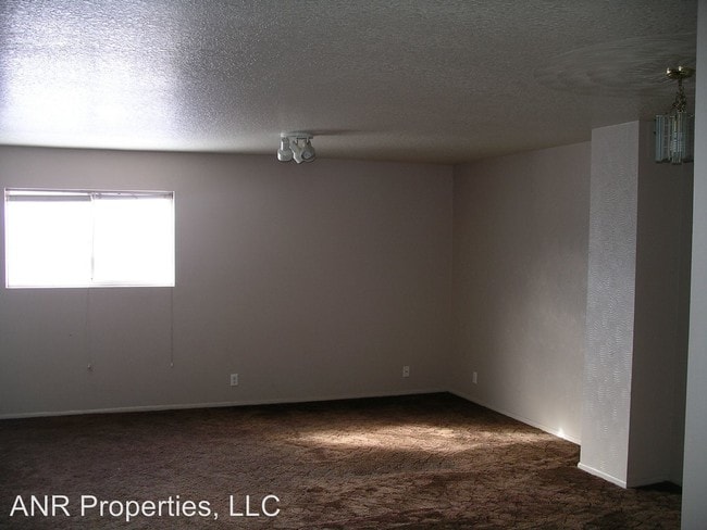 Building Photo - 322 E Whitman St