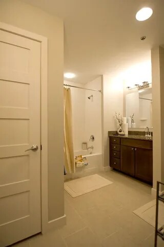 Foto del edificio - 420 Quequechan St