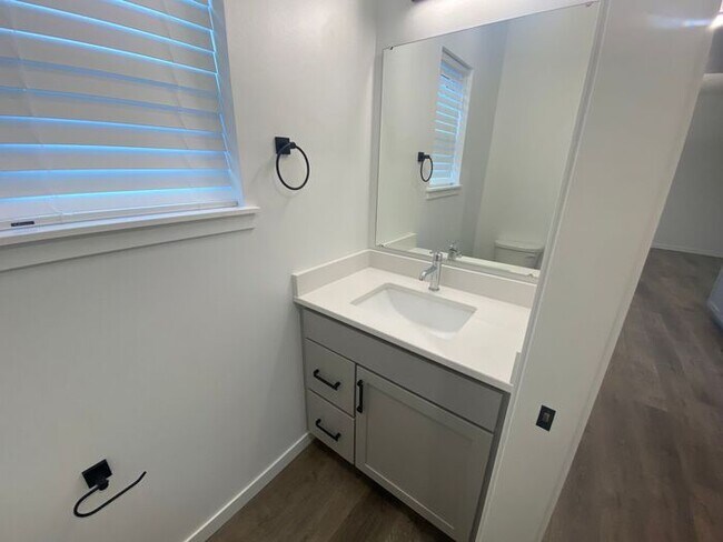 Building Photo - $2,300 | 3 Bedroom, 2.5 Bathroom Apartment | Pet Friendly* | Available for August 1st, 2026 Move In!
