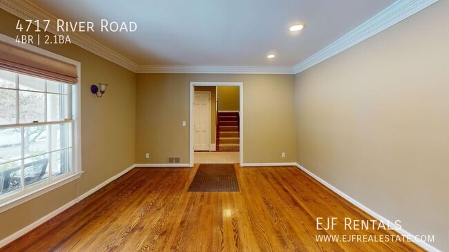 Building Photo - Bethesda/Friendship Heights Four Bedroom I...