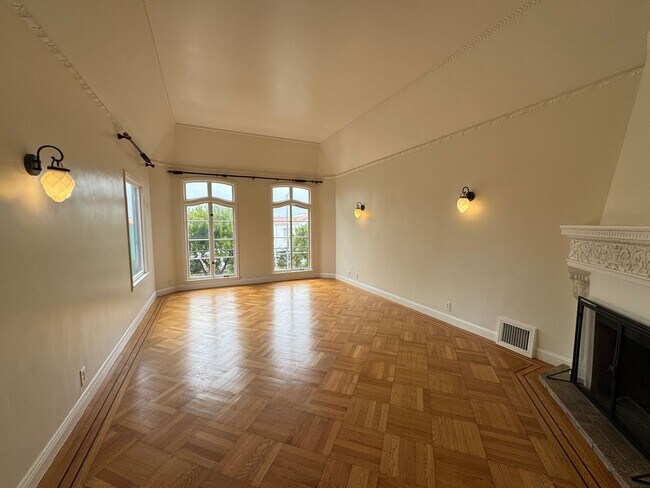 Foto del edificio - Bright & Spacious 4BD/3BA Home in Merced M...