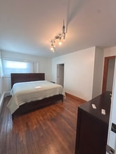 Building Photo - 303 N Delphine Ave Building Photo - 303 N Delphine Ave