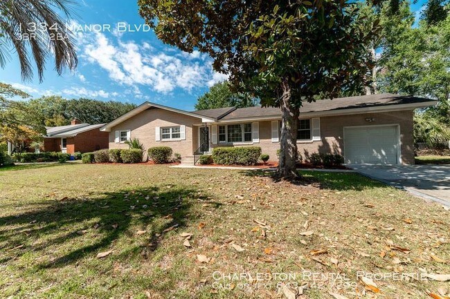 Photo - 1334 Manor Blvd House