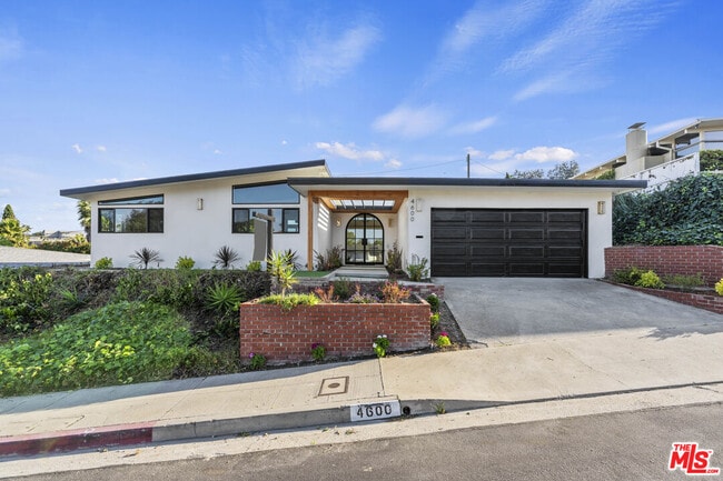 Building Photo - 4600 Don Quixote Dr