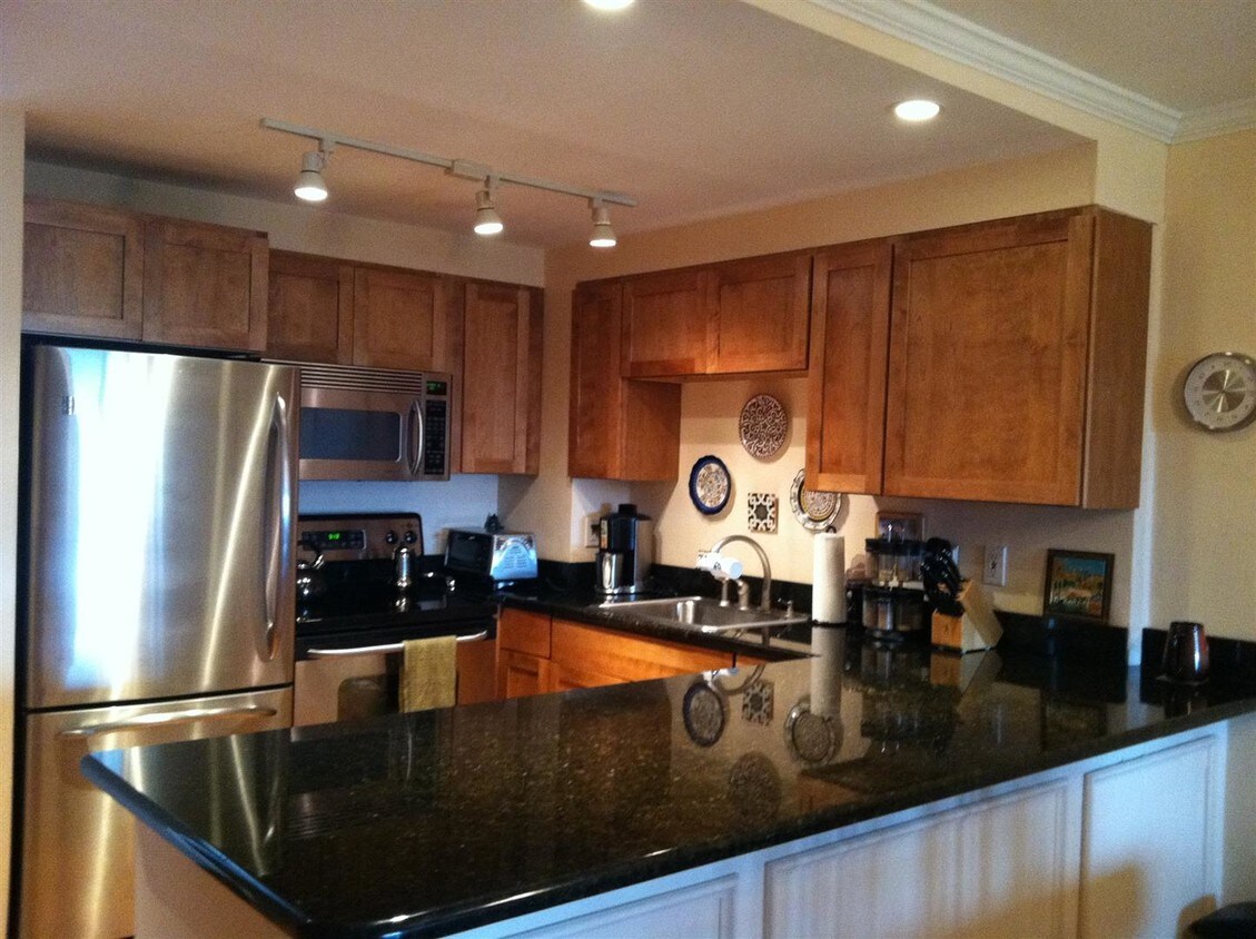 3915 St Charles Ave, New Orleans, LA 70115 Condo for Rent in New