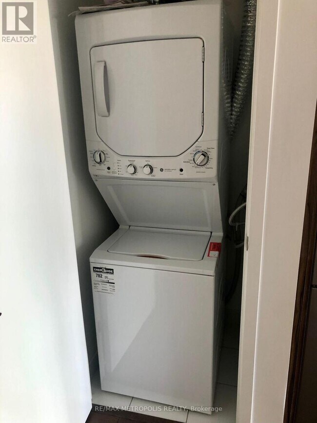 Building Photo - 18 Maitland Terrace