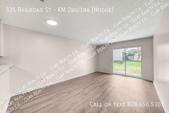 Foto del edificio - 335 Railroad St