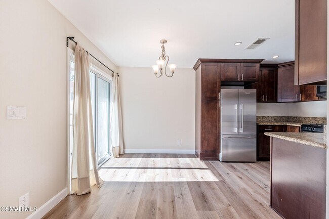 Building Photo - 1332 Alessandro Dr