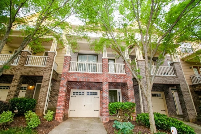 Photo - 815 Charles Bank Ave SE Townhome