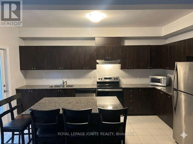 Building Photo - 35 Middleton St